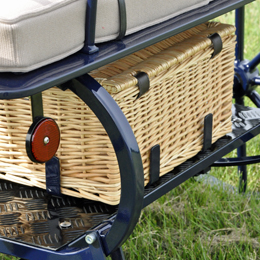 Mini Magnum with wicker spares basket